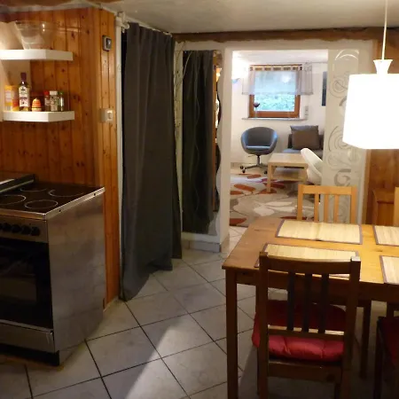 Atelierwohnung Am Flughafen Koeln -bonn