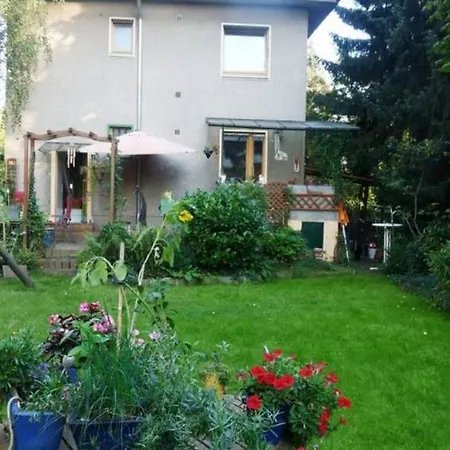 Atelierwohnung Am Flughafen Koeln -bonn